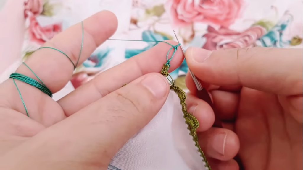 Tığ Oyası Modelleri | Tüm Dikkatleri Üzerine Çeken Oya Modeli