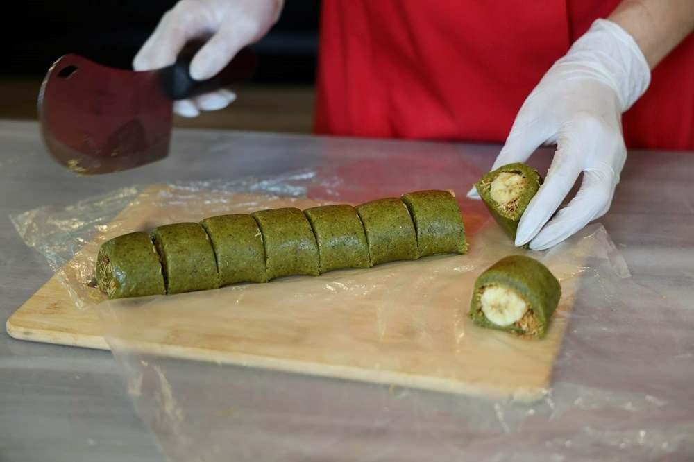 Adana'da Geleneksel Kadayıf, Uzak Doğu Esintisiyle Sushi Formunda Yenilendi: 'Sushi Kadayıf' Büyük İlgi Gördü