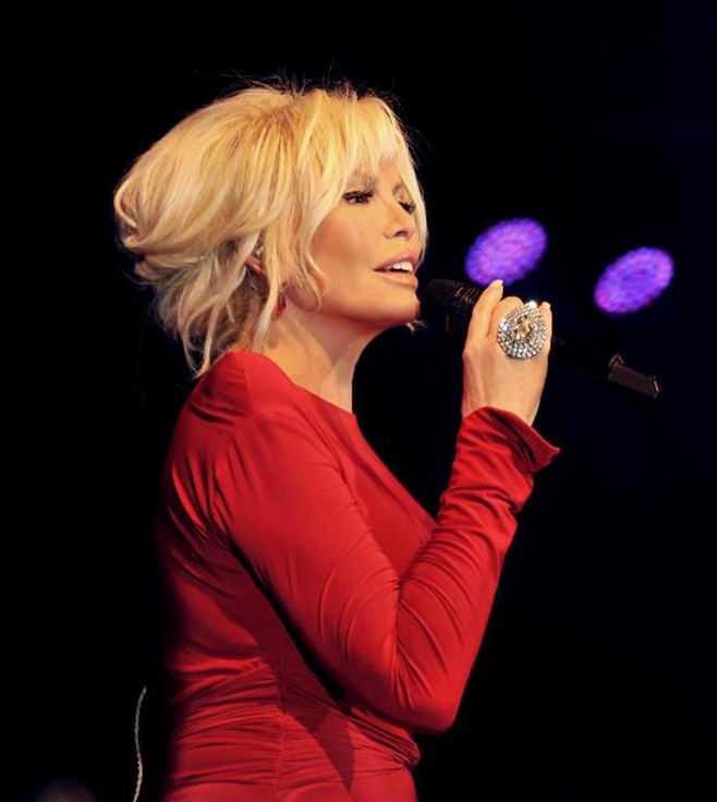Ajda Pekkan'dan Sinan Akçıl Övgüsü: A Milli Takım Marşı Hakkında Duygusal Anlar Yaşandı