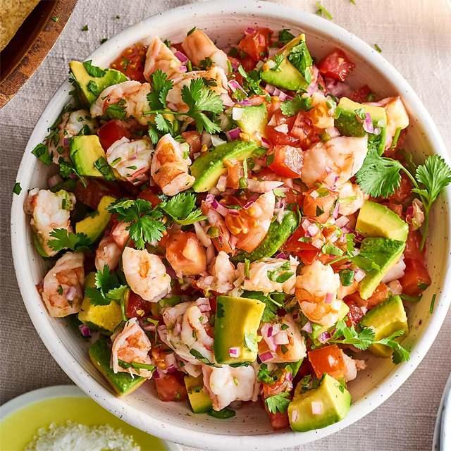 Ata Demirer Usulü Ceviche Tarifi: Taze Balıkla Hazırlanan Pratik ve Lezzetli Marine Yemeği