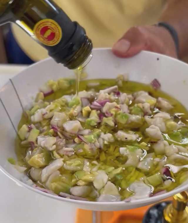 Ata Demirer Usulü Ceviche Tarifi: Taze Balıkla Hazırlanan Pratik ve Lezzetli Marine Yemeği