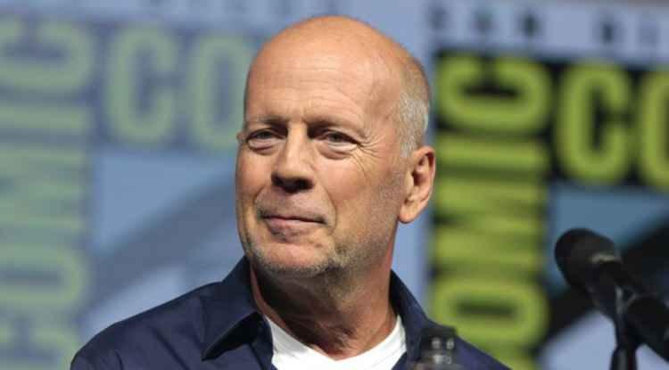 Bruce Willis’in Mücadelesi: Ünlü Oyuncu, Frontotemporal Demans Hastalığıyla Nasıl Savaşıyor?