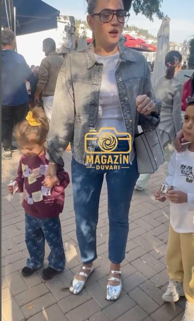 Buse Varol'un Gündem Yaratan Toynak Topuklu Ayakkabıları: Gardırobunuza Nasıl Katarsınız?