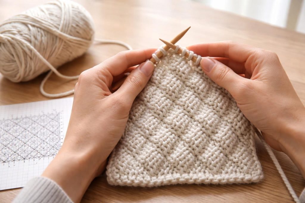 Çapraz Baklava Örgüsü Nasıl Yapılır? Bebek Yelekleri ve Kazaklar İçin Adım Adım Örgü Rehberi