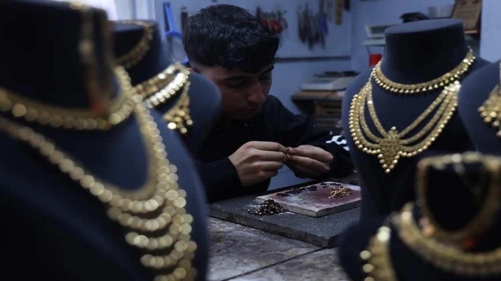 Diyarbakır Kişnişli Kolye: Coğrafi İşaret Tescili Aldı, Ancak Zanaat Yok Oluş Tehlikesiyle Karşı Karşıya