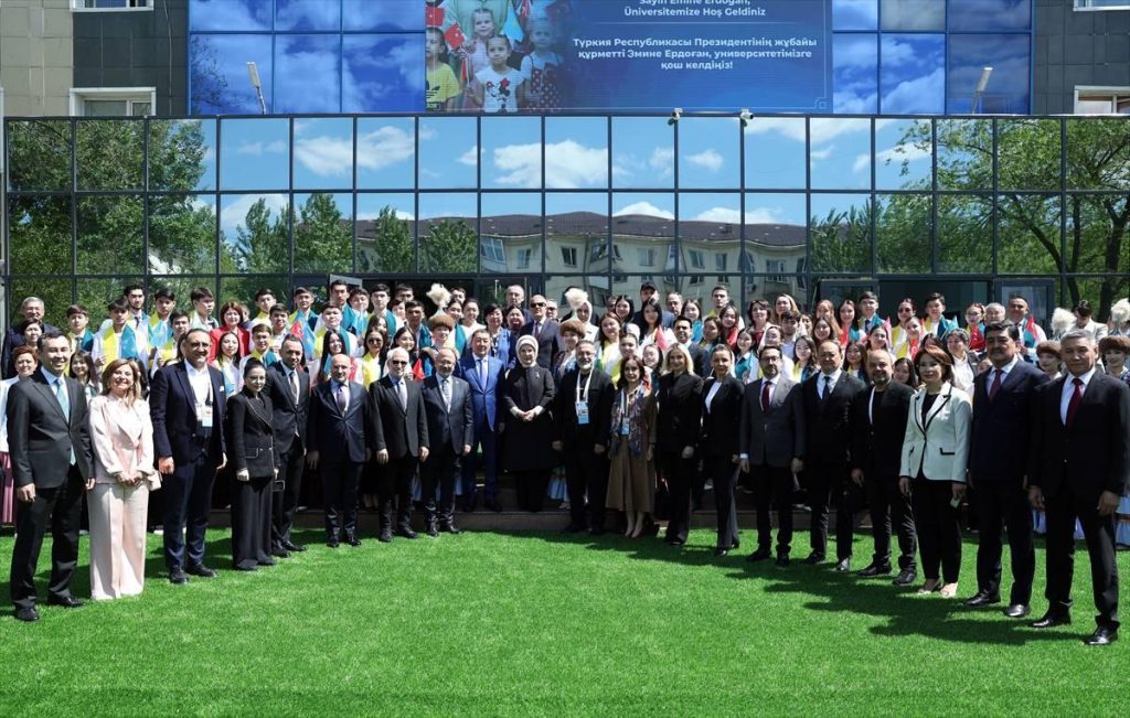 Emine Erdoğan, Kazakistan'da Uluslararası Sıfır Atık Eğitim Laboratuvarı'nın Açılış Töreni'ne Katıldı