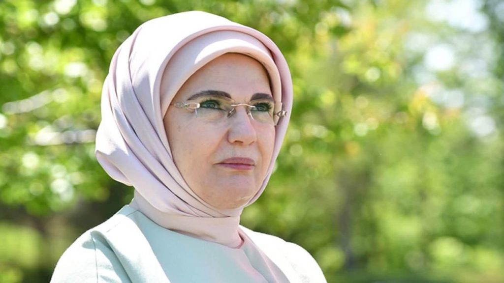 Emine Erdoğan’dan 19 Mayıs Mesajı: Gençlikte Umut ve İstiklal Mücadelesinin Ruhu