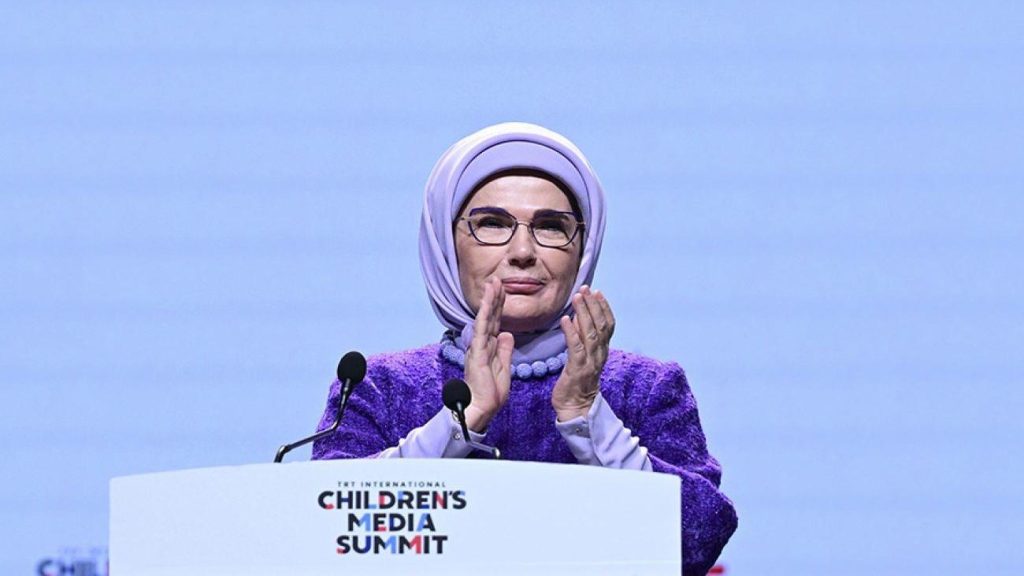 Emine Erdoğan’dan TRT Uluslararası Çocuk Medyası Zirvesi Açıklamaları: Dijital Çağda Ailelerin Rolü Vurgulandı