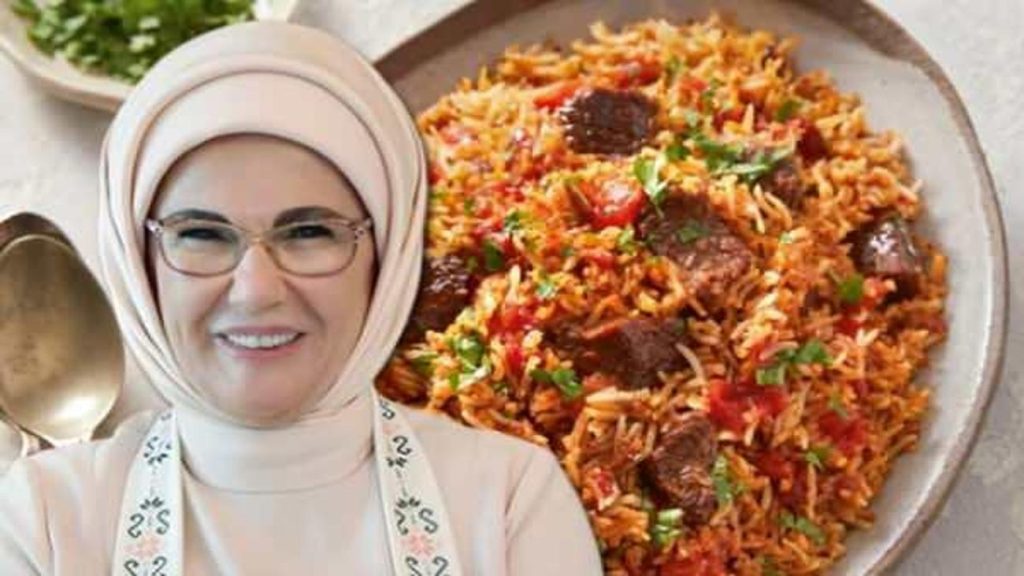 Emine Erdoğan’ın Öncesinde: Cibuti Mutfağının Yıldızı Surbiyaan – Baharatlı Kuzu Etli Pilav Tarifi
