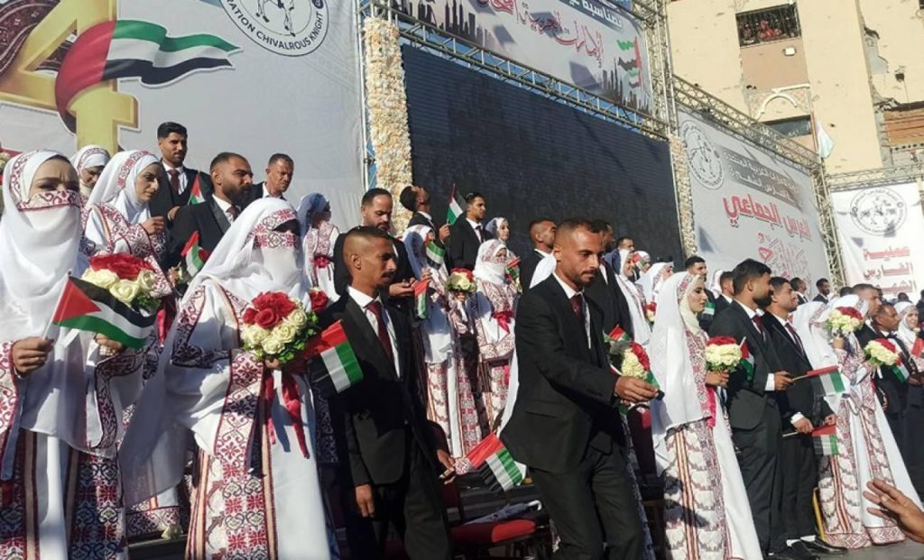 Gazze Han Yunus'ta Enkaz Ortasında Toplu Düğün: 54 Çift, Umutla Yeni Hayata Adım Attı