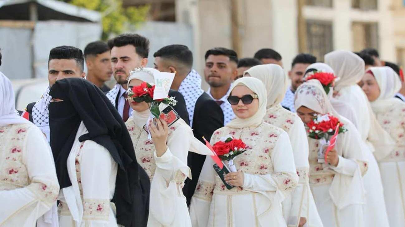 Gazze’de Umut Işığı: Zorlu Koşullara Rağmen 50 Filistinli Çiftin Toplu Nikah Töreni