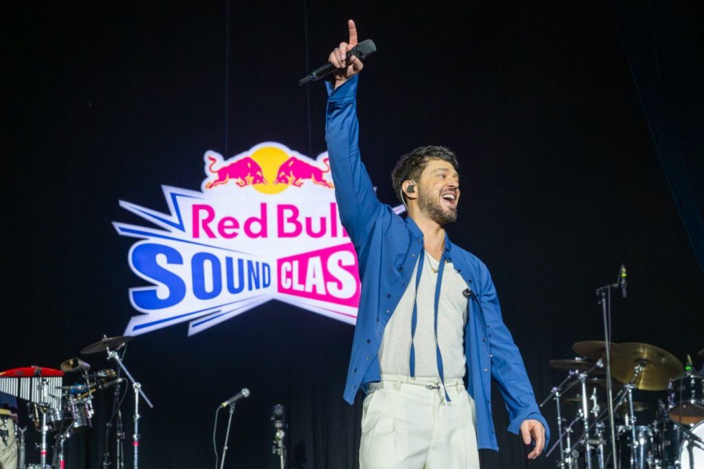 Hadise ve Murat Boz Red Bull SoundClash'te Karşı Karşıya Geldi: Müziğin Sınırlarını Zorlayan Büyük Rekabet