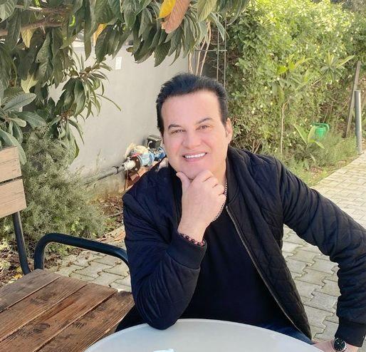 Hakan Peker, Yeni Klip Çekiminde 'Saygı' Konserlerine Sert Eleştiri Getirdi: 'Bana Tuhaf Geldi'