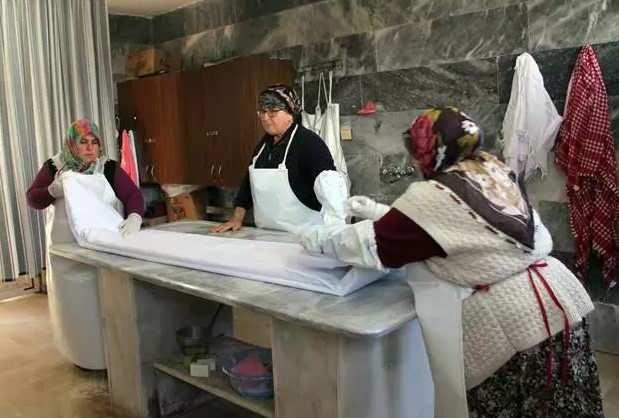 Hande Soral'ın Rolüyle Gündemde Olan Gassal Mesleği Nedir? Şartları ve Görevleri