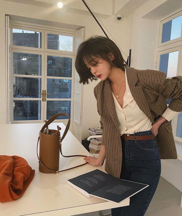 İş Hayatında Şıklık ve Konfor Dengesi: Mükemmel Business Casual Kombin Önerileri