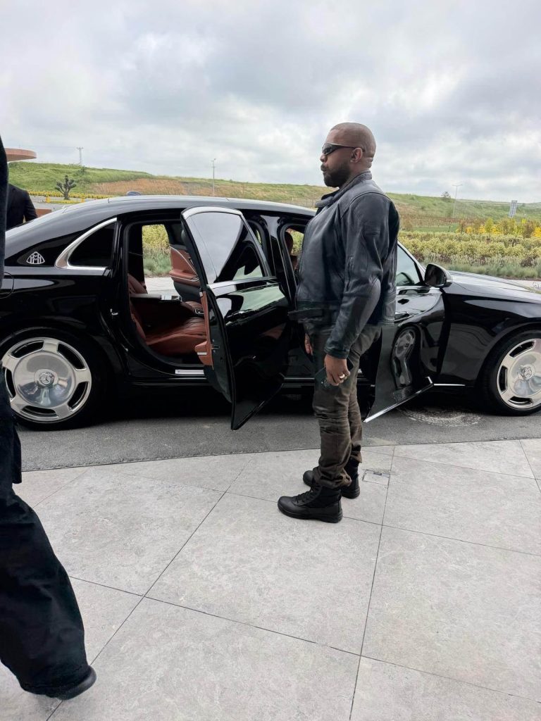 Kanye West İstanbul Konseri: Atatürk Olimpiyat Stadyumu Dev Festival Atmosferine Hazırlanıyor