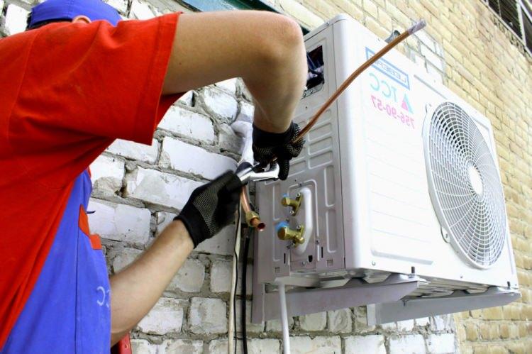 Klima Bakımı Neden Hayati Önem Taşır? Güvenli Kullanım ve Periyodik Kontrol Yöntemleri