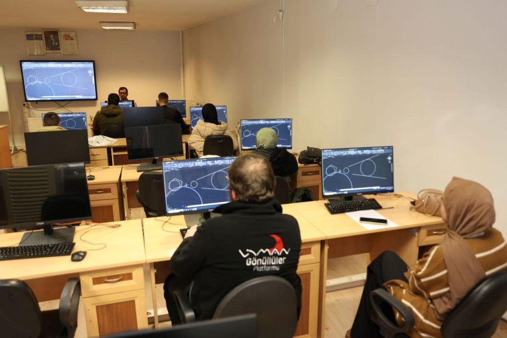 Konya KOMEK Yaz Dönemi Kayıtları Başladı: Yetişkinlerden Gençlere Kadar Her Yaşa Eğitim İmkanı
