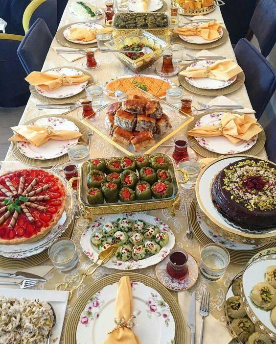Kurban Bayramı Sofralarında Sağlıklı Beslenme Rehberi: Et Yemeklerini Lezzetlendirme İpuçları