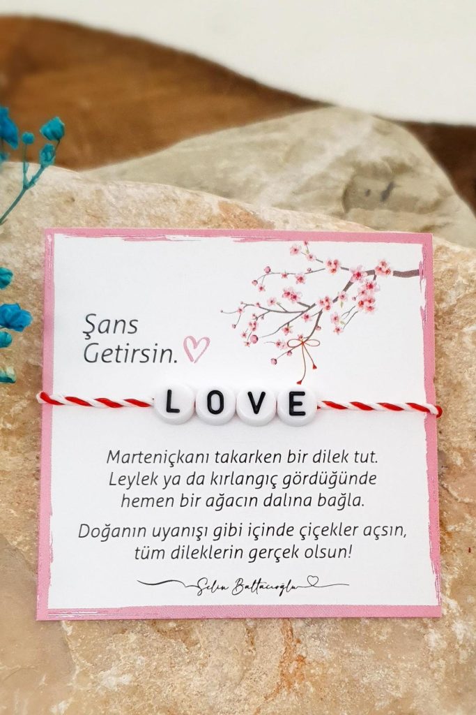 Marteniçka Bileklik Nedir? Balkan Kültüründe Baharın ve Umudun Sembolü