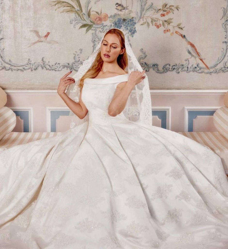 Meryem Uzerli, MAISON NOVAGUE İhtişamlı Gelinlikleriyle Moda Dünyasında Göz Kamaştırdı