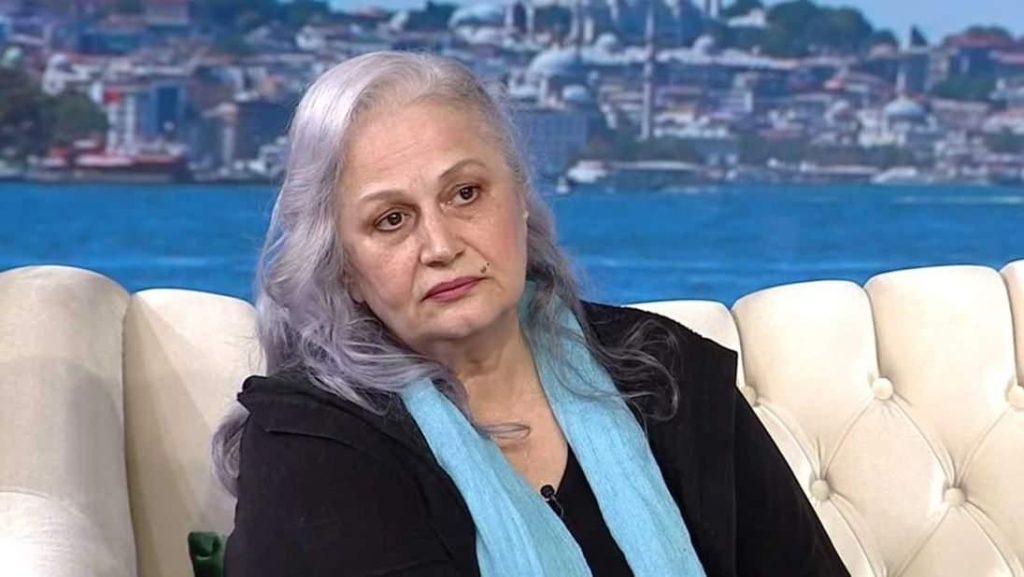 Nihal Menzil'in Huzur Dolu Yuvasından İlhamla Salon ve Yatak Odası Dekorasyon Önerileri