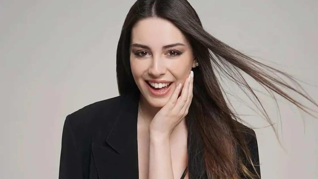 Oyuncu Selin Türkmen: Selin Türkmen'den Gündem Açıklaması: Fal Kültürüne Dair Net Duruşu