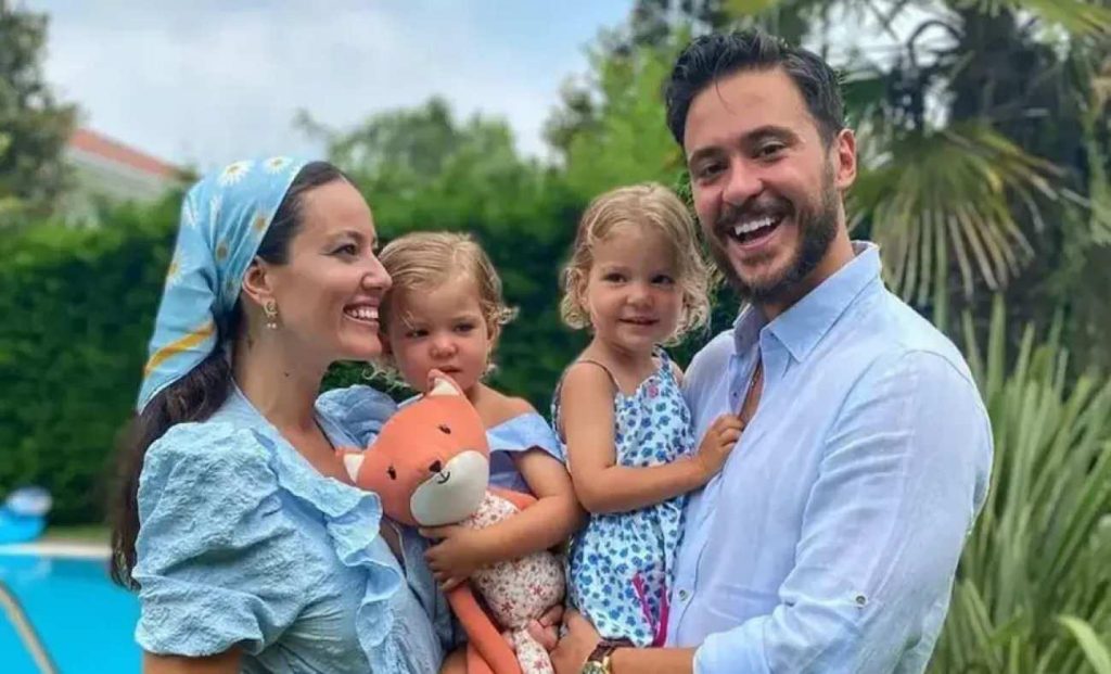 Pelin Akil ve Anıl Altan, Kurban Bayramı'nda Kızlarıyla Bir Araya Geldi: Eski Çiftin Dostane Buluşması