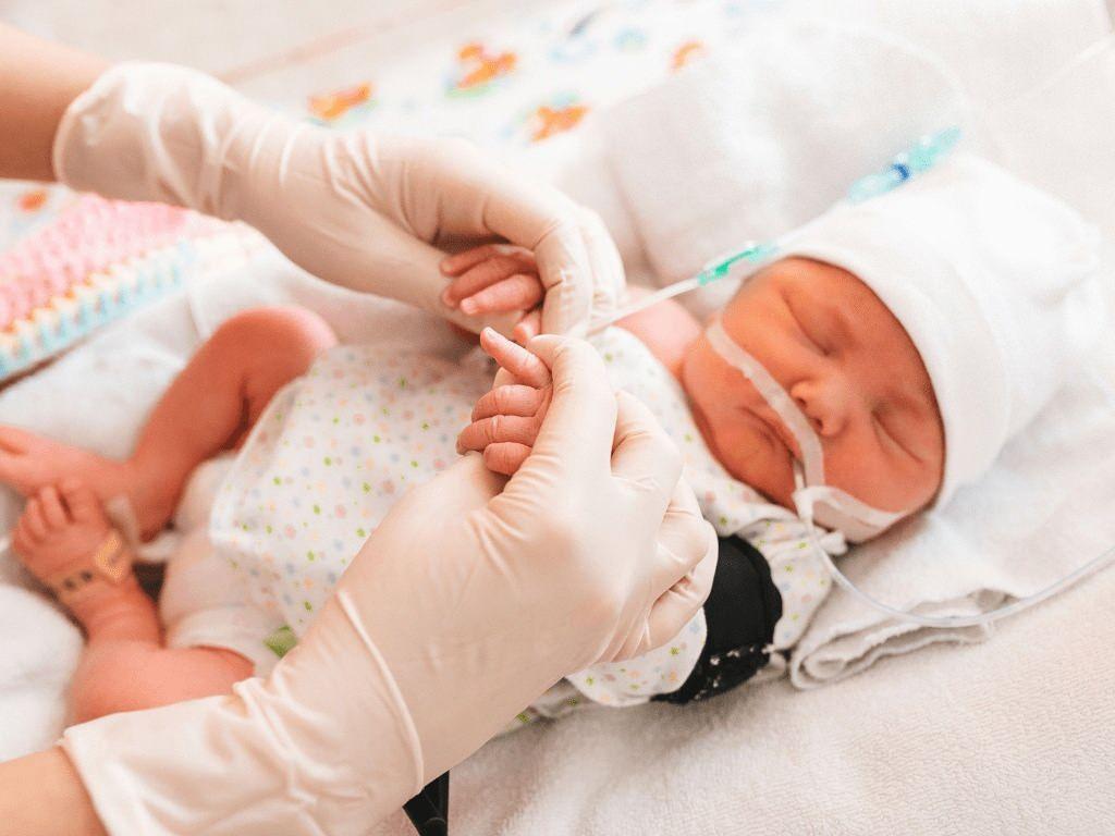 Prematüre Bebek Nedir? Erken Doğumun Nedenleri, Riskleri ve Dünya Prematüre Günü Bilgileri