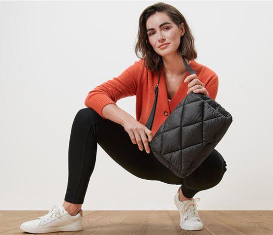 Puffer Çanta Trendi Yaz Aylarına Nasıl Taşınıyor? Kapitone Modellerle Kombin İpuçları