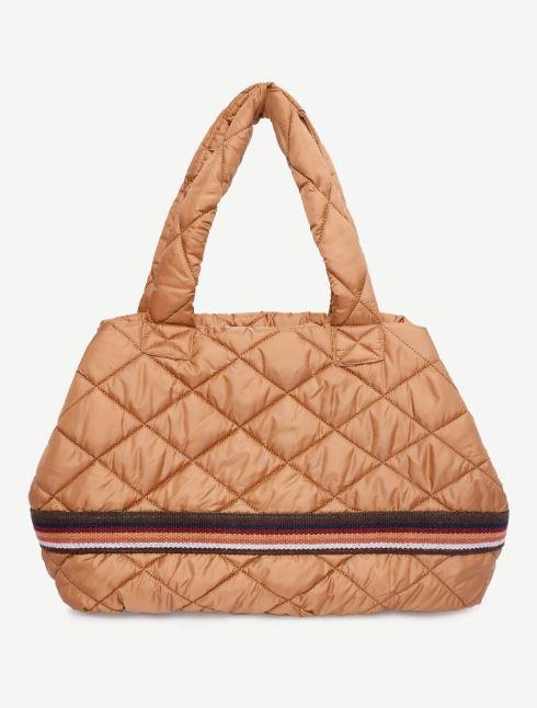 Puffer Çanta Trendi Yaz Aylarına Nasıl Taşınıyor? Kapitone Modellerle Kombin İpuçları
