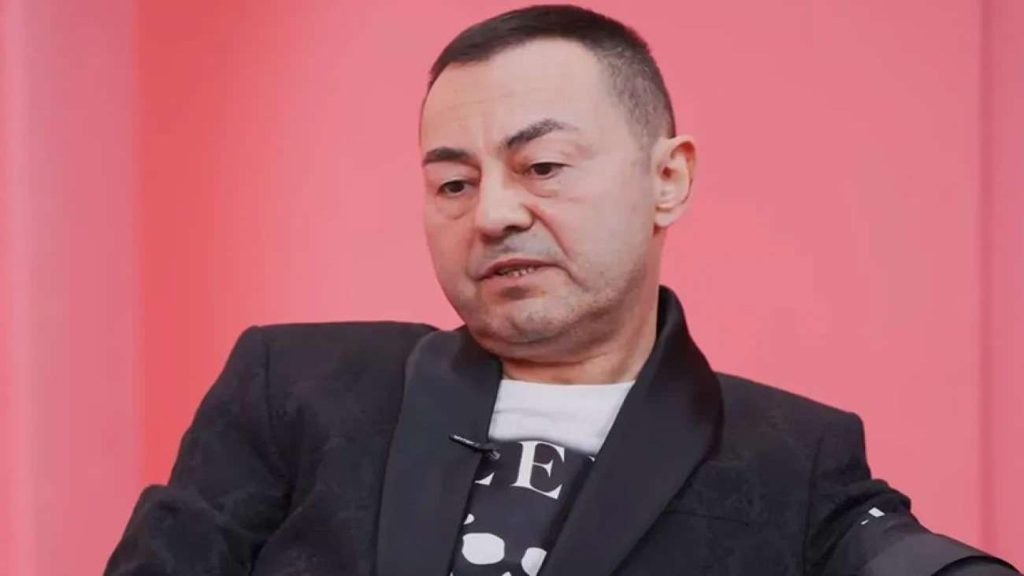 Serdar Ortaç’dan Nostaljik Paylaşım: 1995 Tarihli Ferdi Tayfur Fotoğrafı Gündem Oldu