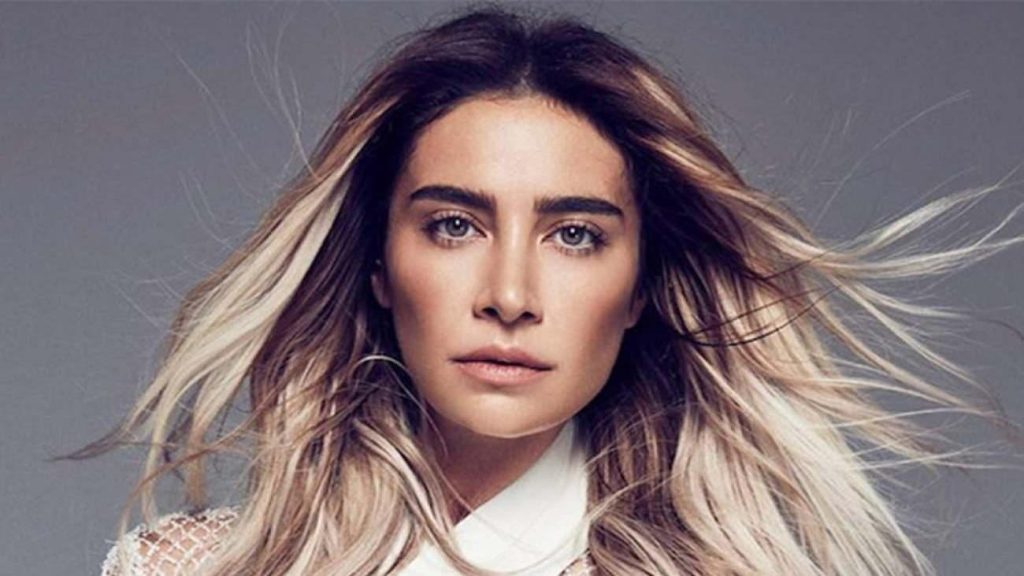 Sıla Gençoğlu’nun Diyarbakır Görüntüleri Sosyal Medyayı Salladı: Yeni Hali İrem Derici Benzerliği Tartışmasına Yol Açtı