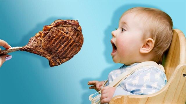 Sosyal Medyada Popülerleşen 'Etobur Bebek' Trendi: Uzmanlardan Kritik Uyarı