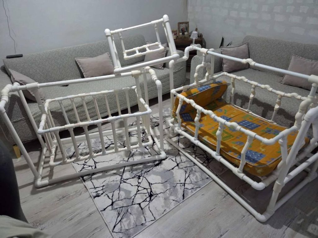 Su Tesisatçısı Furkan Karadağ'dan Kızına Borulardan Beşik: Viral Olan Tasarımın Detayları