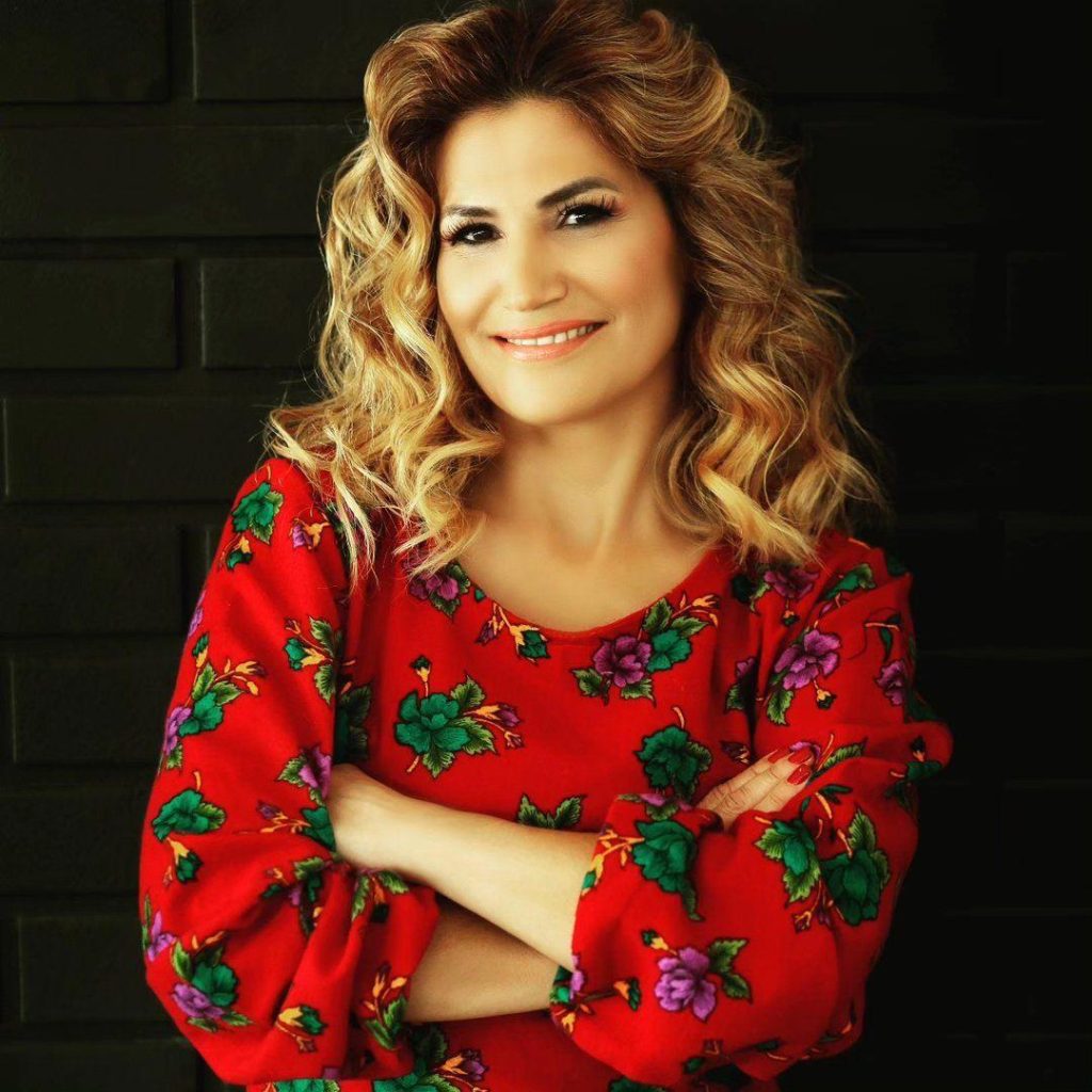 Sürüvvet Canpolat'tan Müzik Yolculuğu ve Halk Müziği Mirası: 'Halkın Ta Kendisidir'