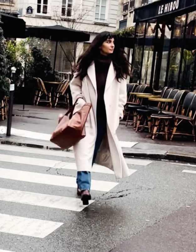 Tuba Büyüküstün'den Paris Sokak Stili İlhamı: Klasik Deri Çanta Kombinleri