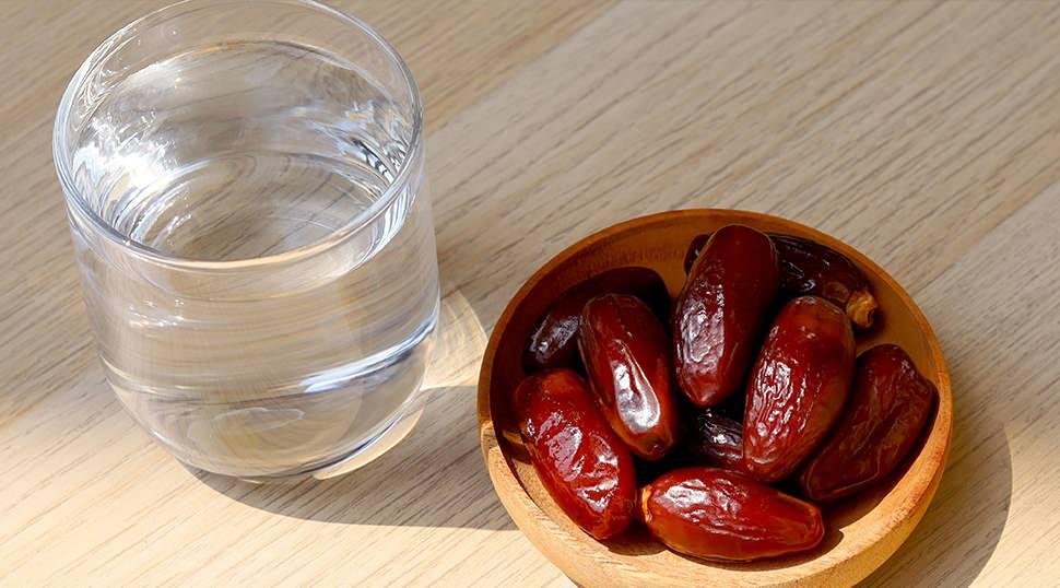 Uzun Açlık Döneminde Sağlıklı Beslenme: Ramazan Ayı Orucu ve İftar Rehberi