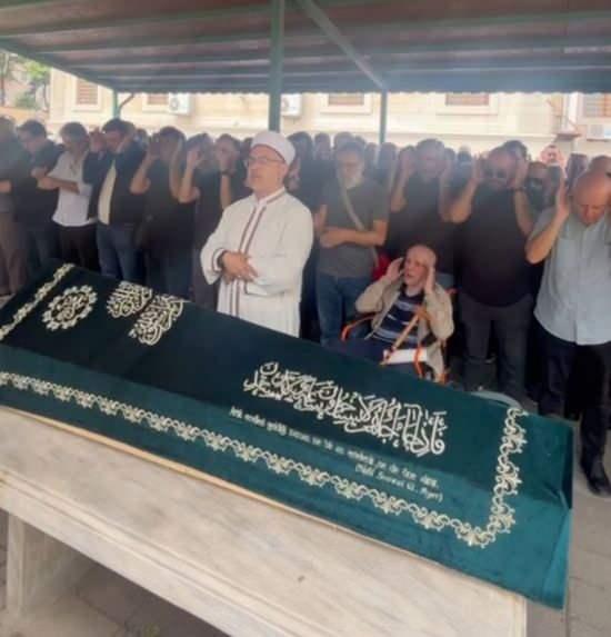 Alp Balkan'ın Babası Mustafa Balkan Vefat Etti: Sanat Camiası Acı Haberine Yasa Boğuldu
