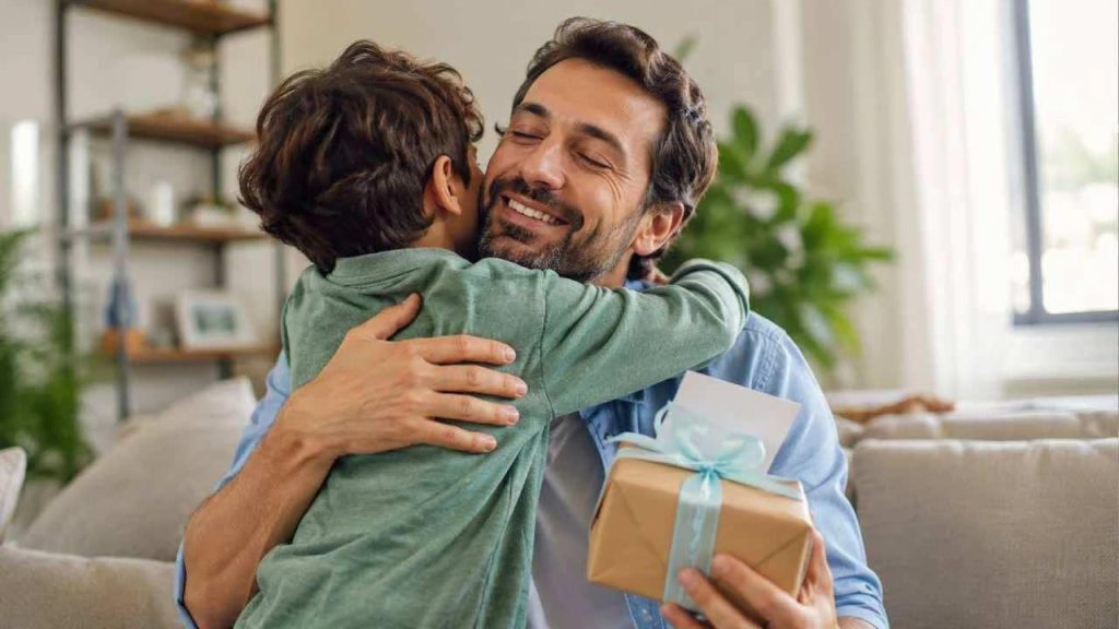 Areda Survey Raporu: Günümüz Babaları İçin En Değerli Hediye Para Değil, Zamanmış