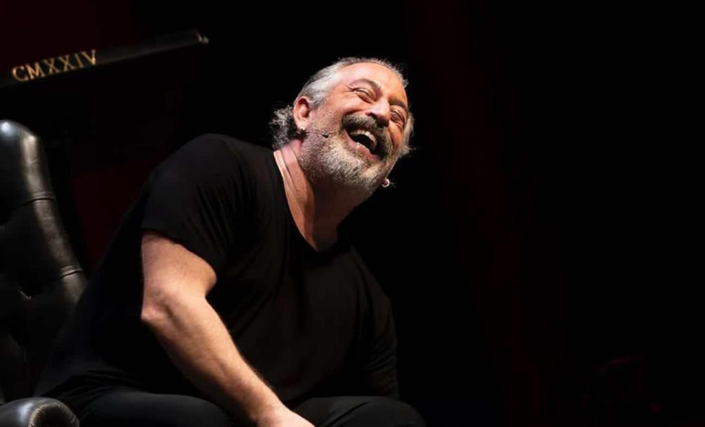 Cem Yılmaz'dan Radikal İmaj Değişikliği: Arif Işık Karakteriyle Gündemde