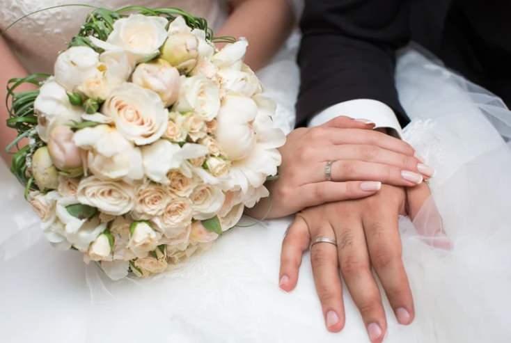 Düğünlerde Kiralık Nikah Memuru Trendi: Sembolik Törenlerin Arkasındaki Lojistik ve Maliyetler