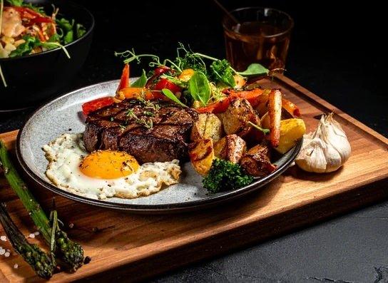 Elon Musk'ın Kahvaltı Rutini ve Protein Odaklı Beslenme Prensipleri