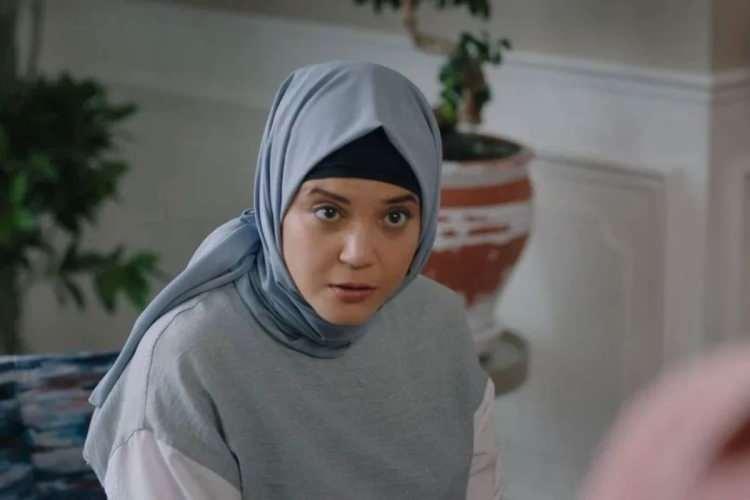 Feyza Civelek'in Pozitif Test Sonucu Doğukan Güngör'ü Gündeme Getirdi: Kızılcık Şerbeti Oyuncularında Yeni Tartışmalar