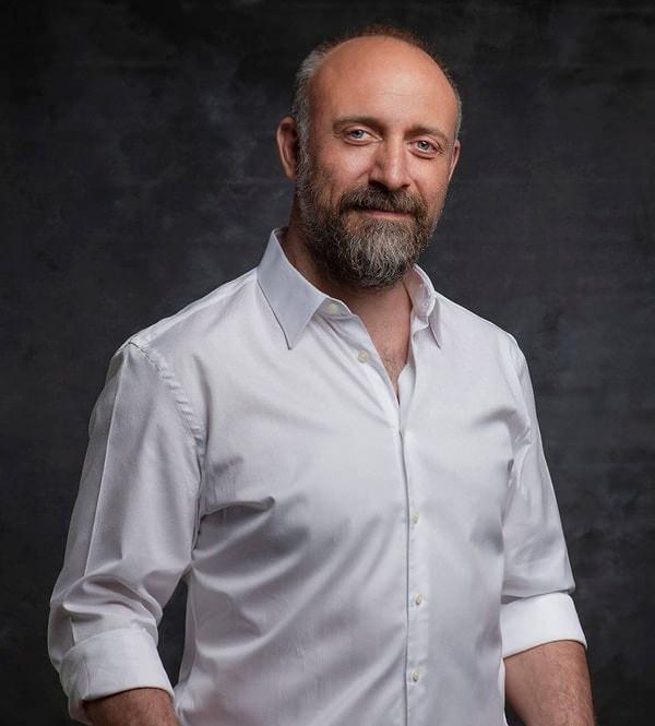 Halit Ergenç'ten Travis Scott Konseri Detayları: Ünlü Oyuncu, Moshpit Kültürüne Katıldı