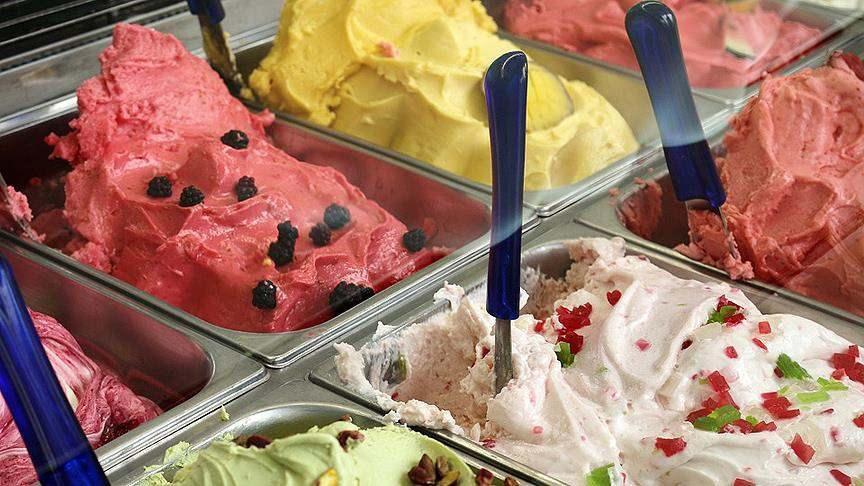 İstanbul AVM'sinde 3 Top Dondurma İçin 840 TL Ödenmesi Sosyal Medyada Tartışma Yarattı