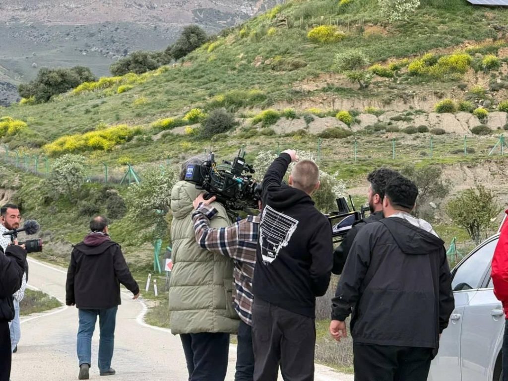 Meryem Uzerli ve Halit Ergenç, İmroz'da Bahar Filmi İçin Yıllar Sonra Yeniden Buluştu