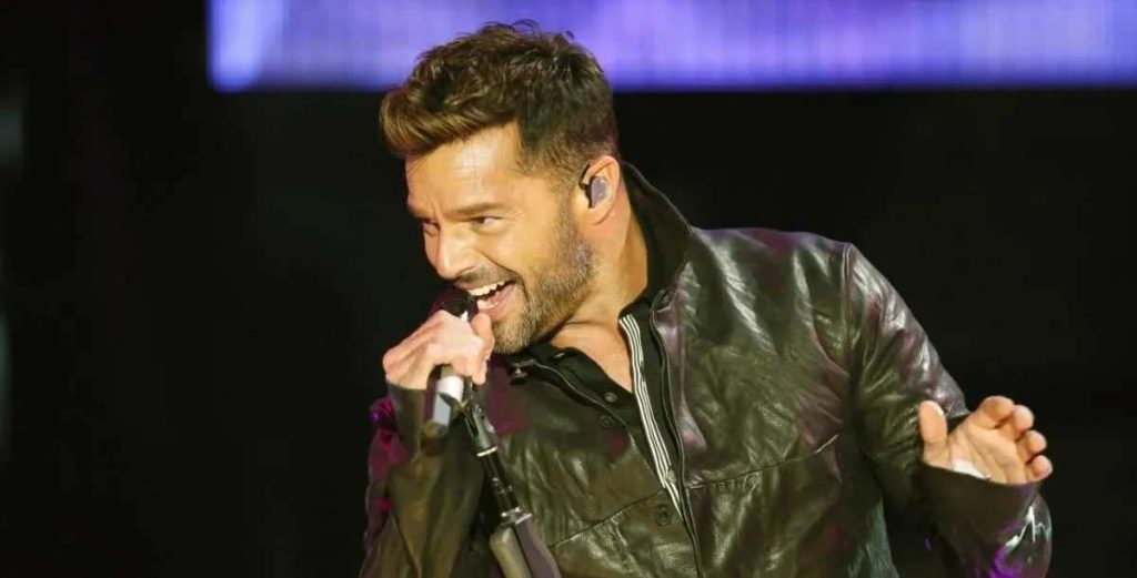 Popun Devleri Buluşuyor: Ricky Martin ve Edis'ten Tarihi Konser Gecesi KüçükÇiftlik Park'ta