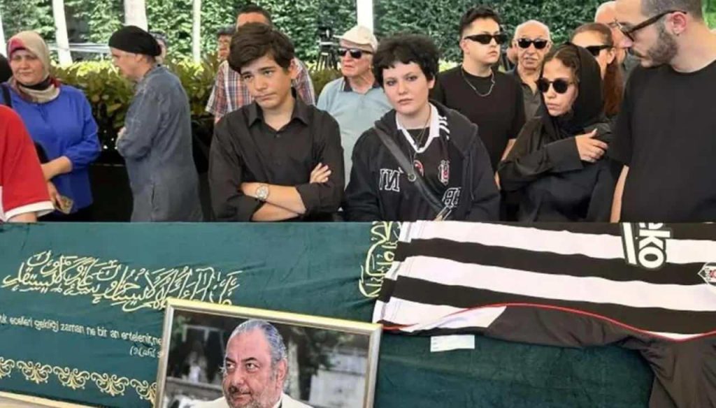 Reha Muhtar'ın Vasiyeti Üzerine Tartışılan Cenaze Töreni Sonrası Deniz Uğur'dan Çocukları Mina ve Poyraz Hakkında Açıklama