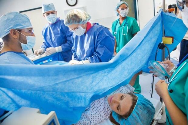 Sezaryen Doğum Nedir? Normal ve Zorunlu Sezaryen Süreci Hakkında Bilmeniz Gerekenler